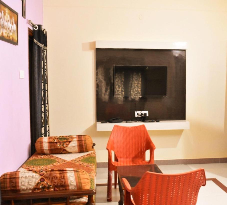 Sannidhi Service Apartments Tirupati Ngoại thất bức ảnh
